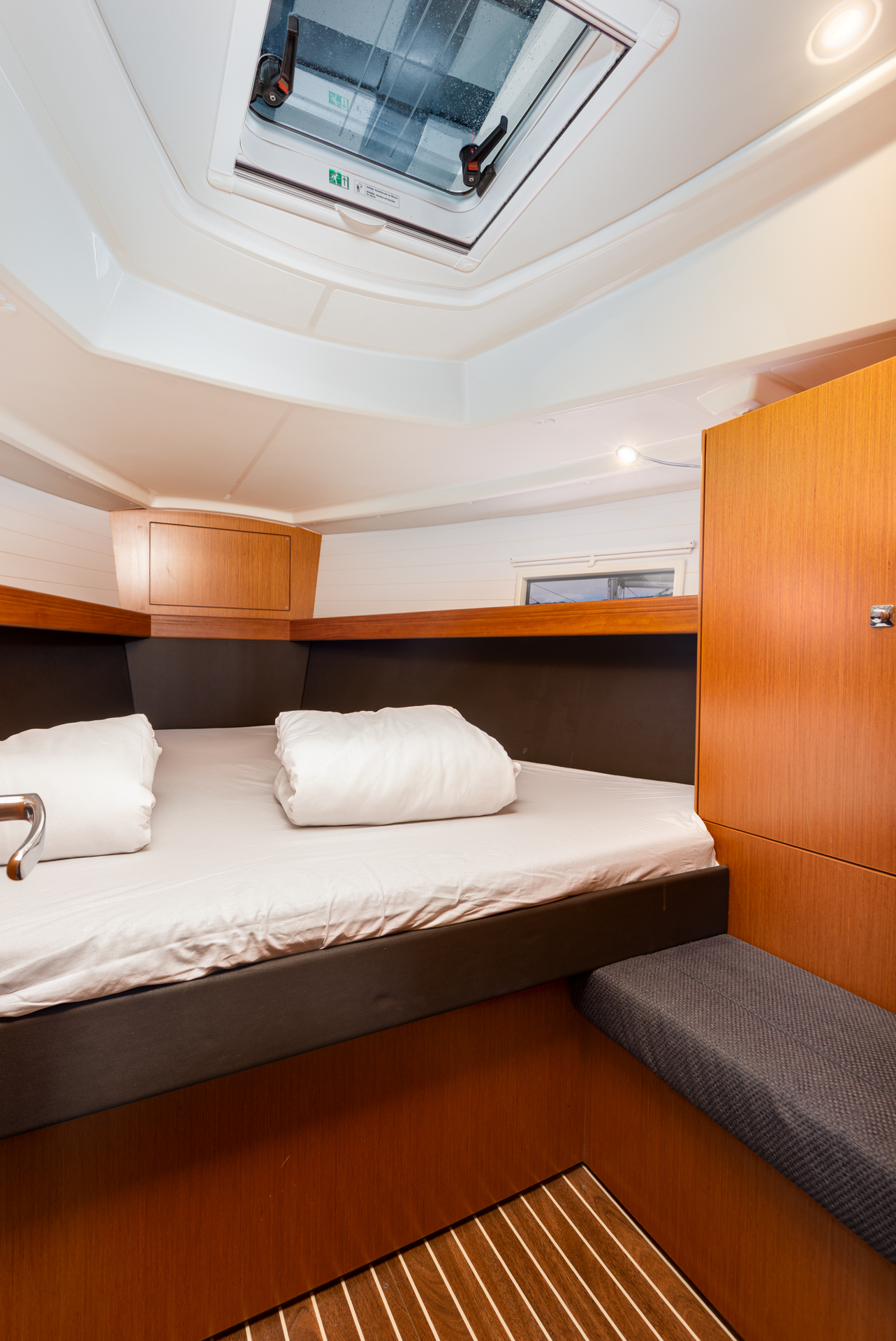 Bavaria Cruiser 37 - 3 cab. — photo 12