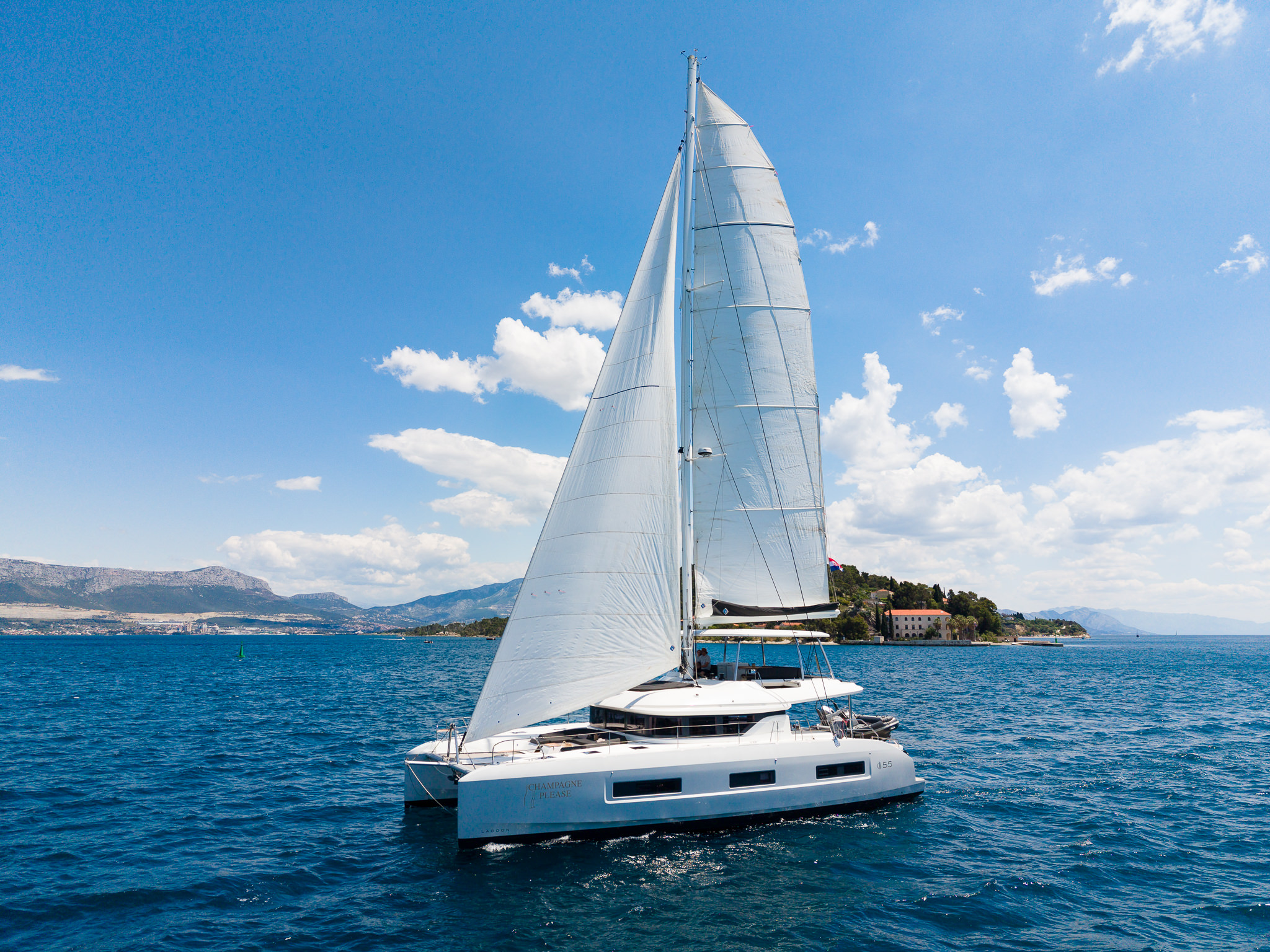 Lagoon 55 - 4 + 2 cab. — photo 4