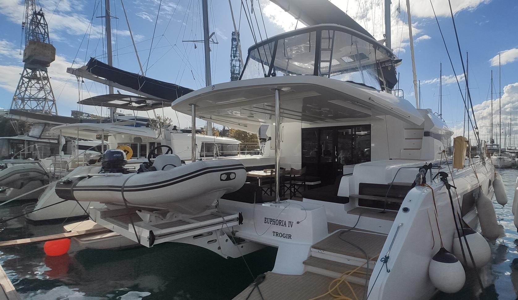 Lagoon 51 - 6 + 1 cab. — photo 14