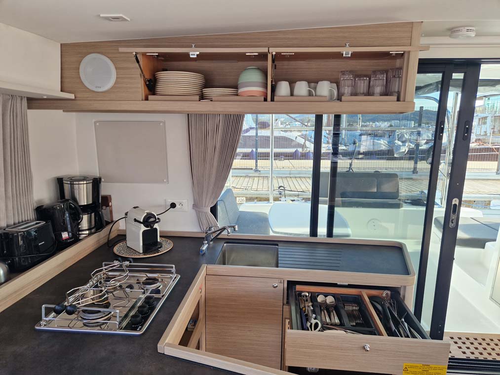 Lagoon 42 - 4 + 2 cab. — photo 29