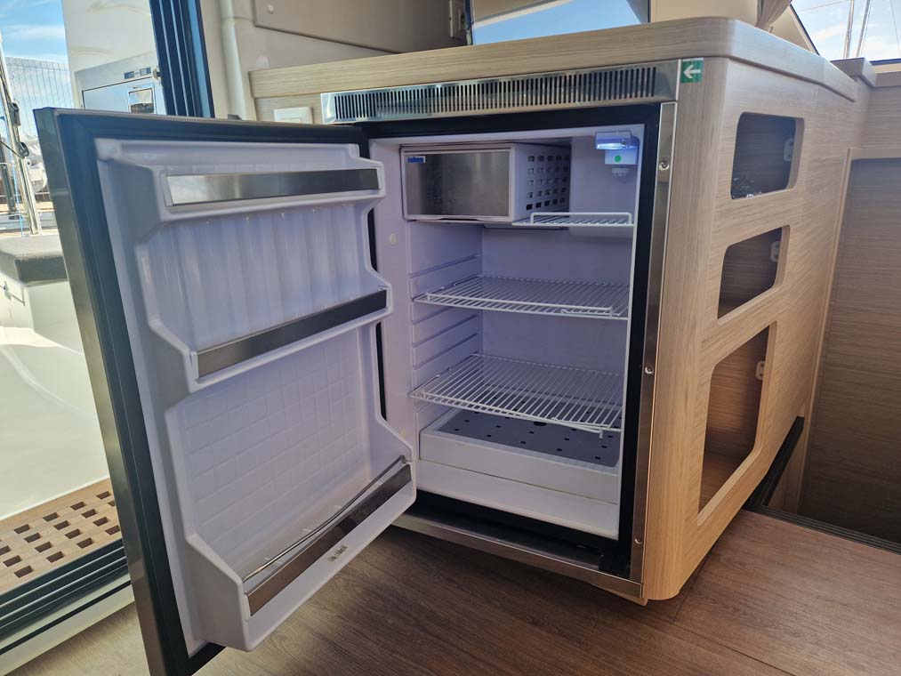 Lagoon 42 - 4 + 2 cab. — photo 6