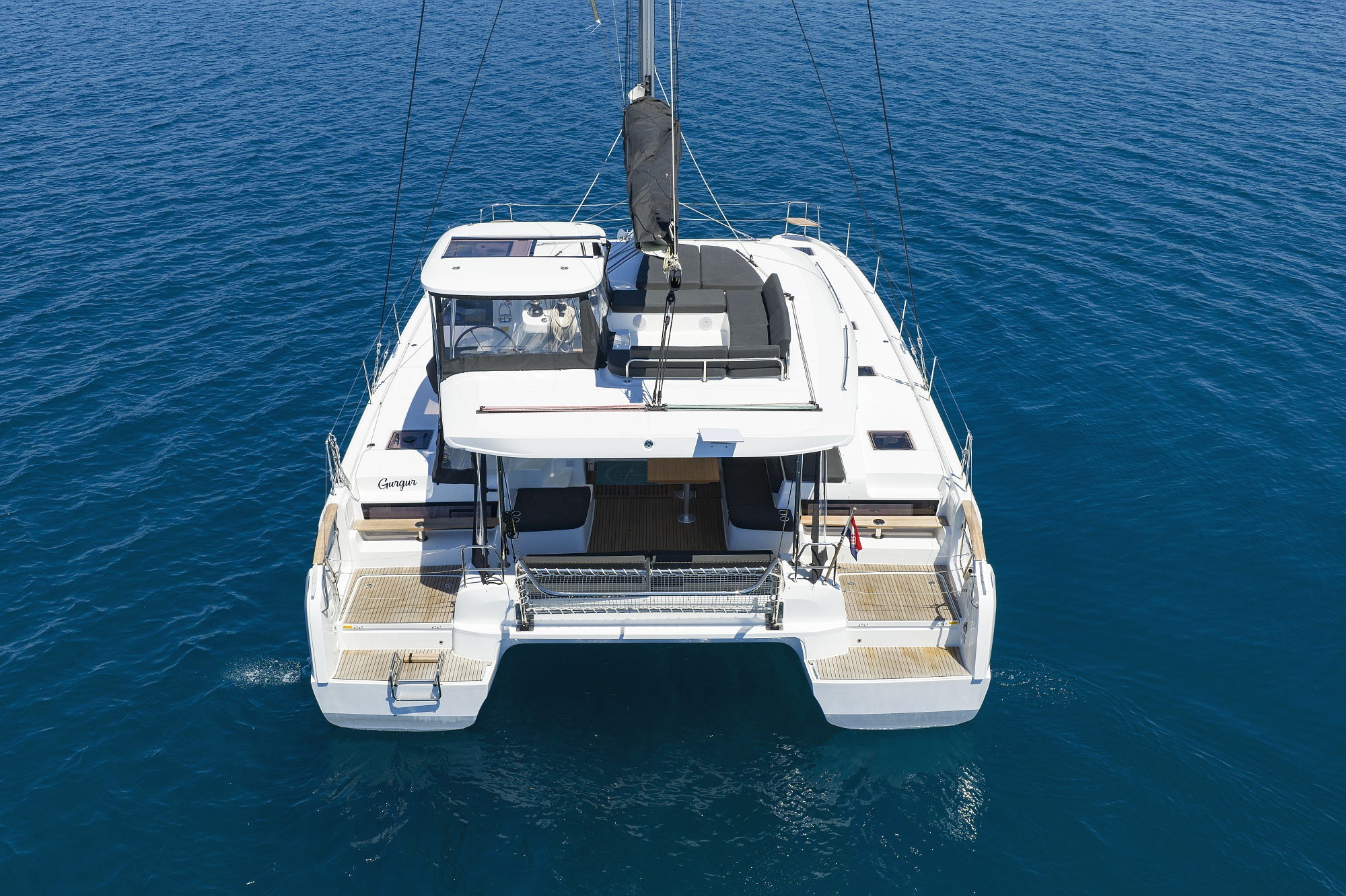 Lagoon 43 - 4 + 2 cab. — photo 7