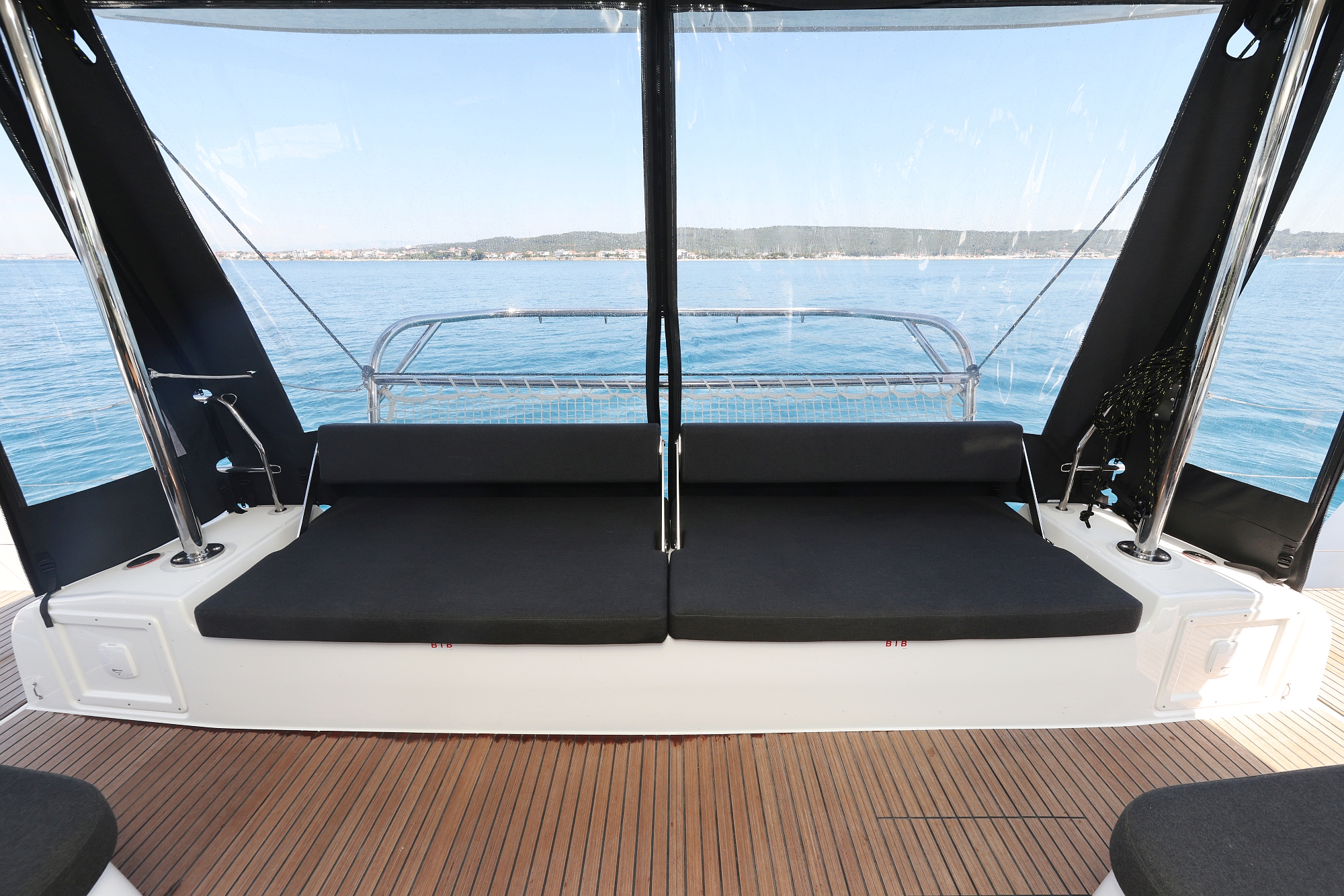 Lagoon 43 - 4 + 2 cab. — photo 21