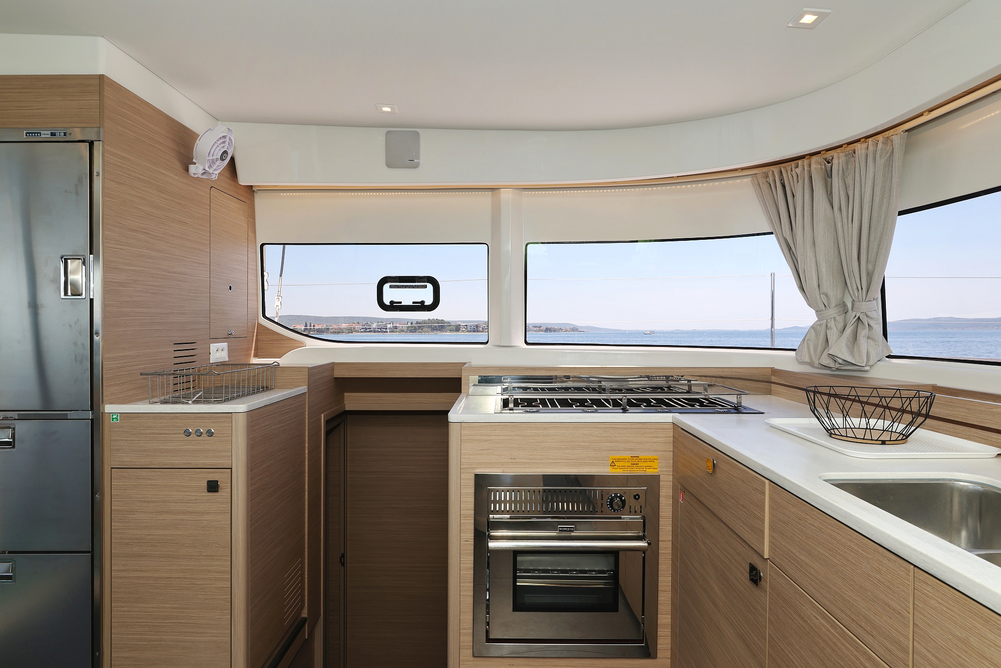 Lagoon 43 - 4 + 2 cab. — photo 53