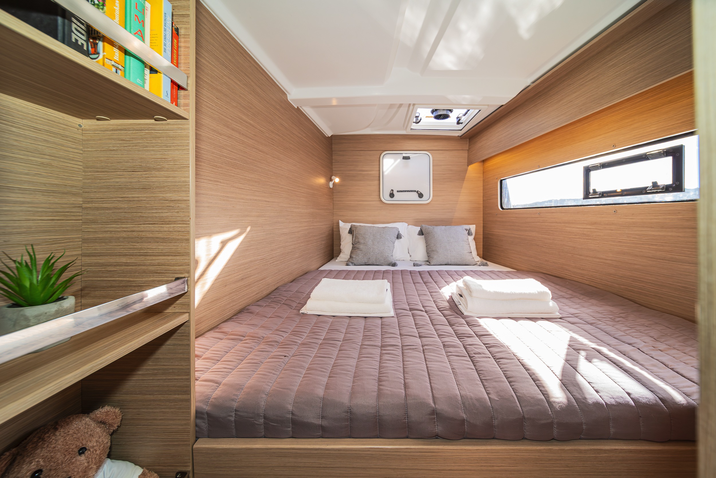 Lagoon 38 - 4 + 2 cab. — photo 13