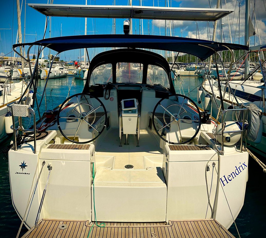 Sun Odyssey 419 - 3 cab. — photo 1
