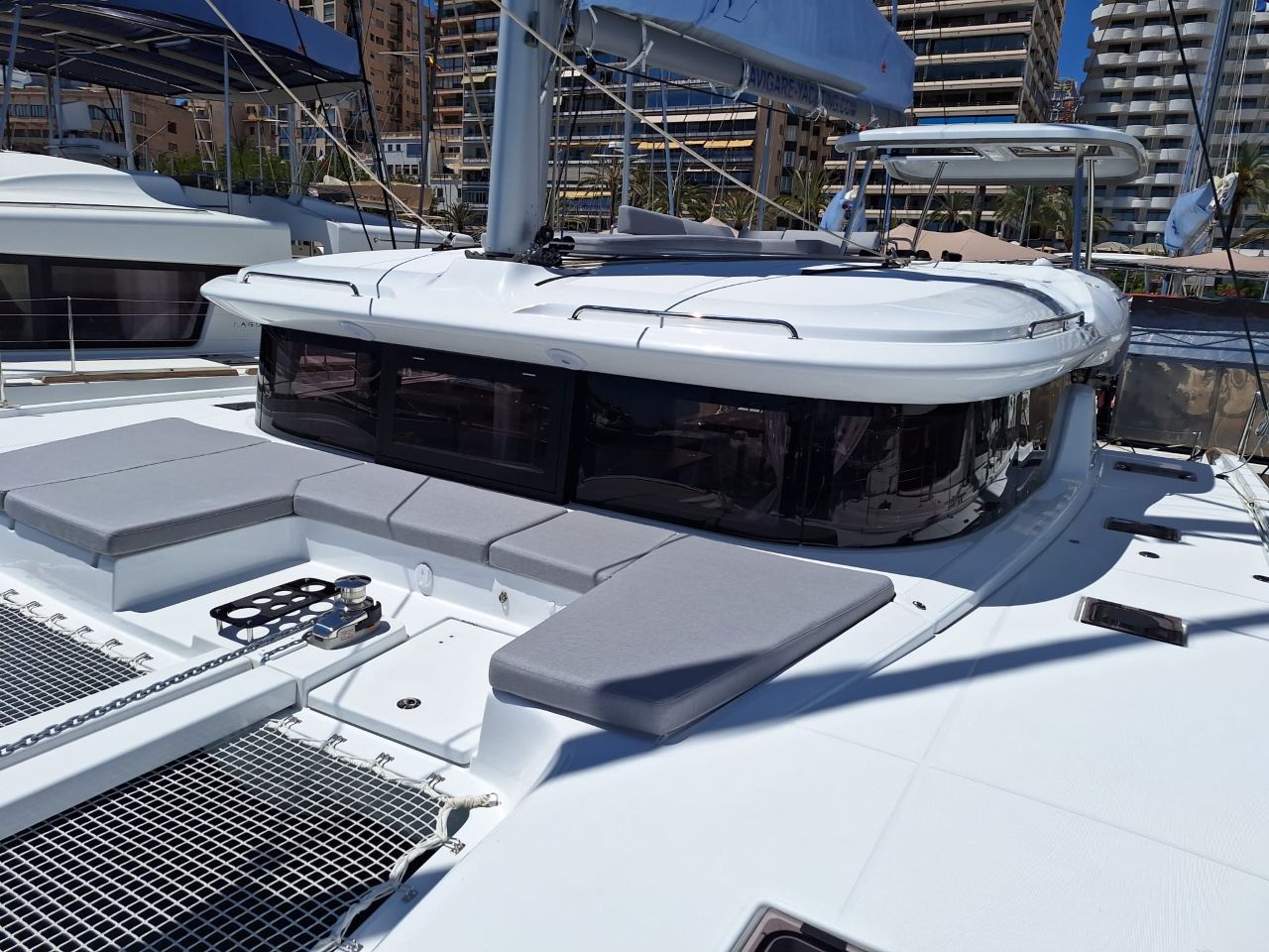 Lagoon 43 - 4 + 2 cab. — photo 7