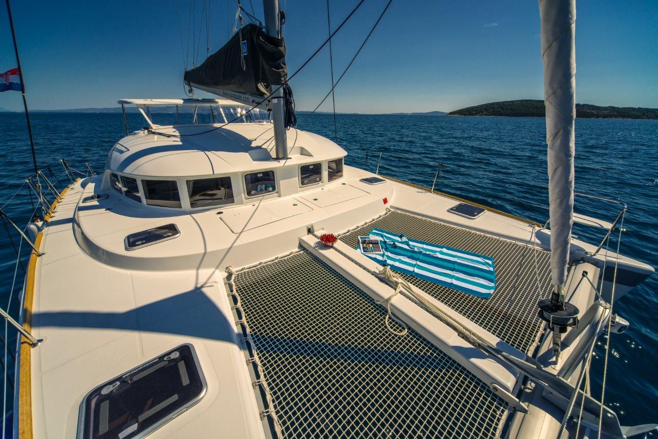 Lagoon 380 - 4 + 2 cab. — photo 6