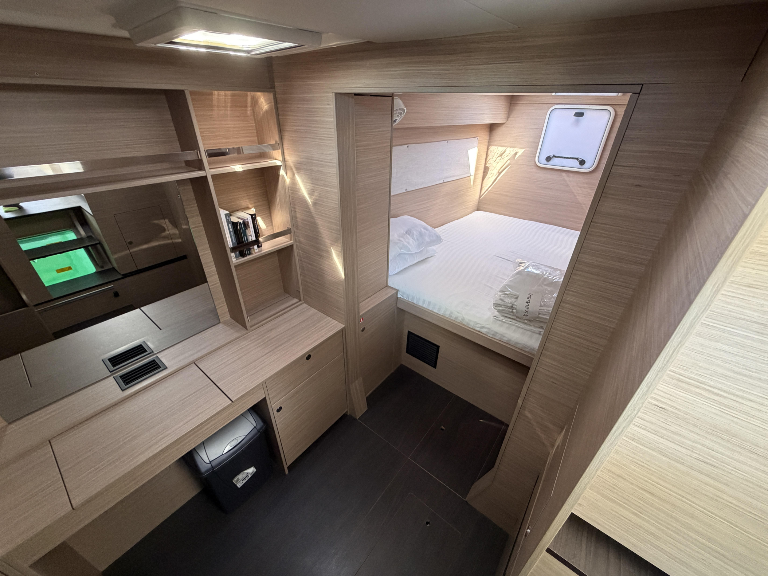 Lagoon 38 - 3 + 2 cab. — photo 12