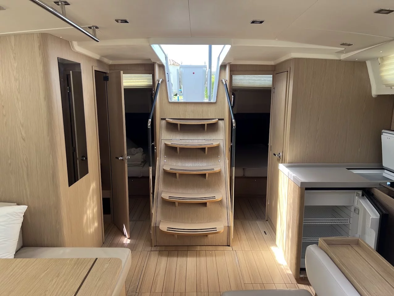 Oceanis 51.1 - 5 + 1 cab. (Shine)  - 13