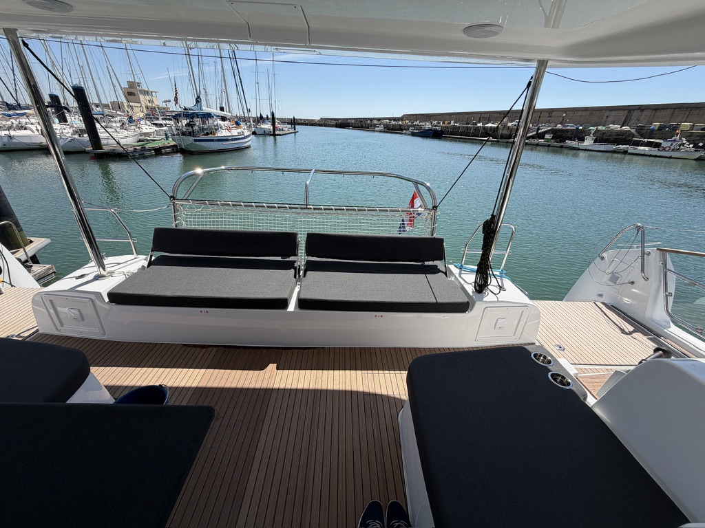 Lagoon 43 - 4 + 2 cab. — photo 12
