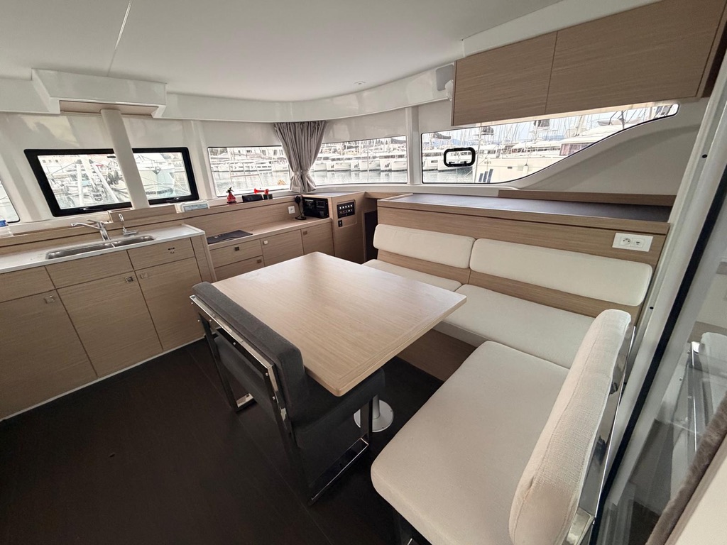 Lagoon 43 - 4 + 2 cab. — photo 15