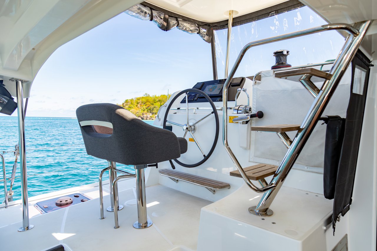 Lagoon 42 - 4 + 2 cab. — photo 14