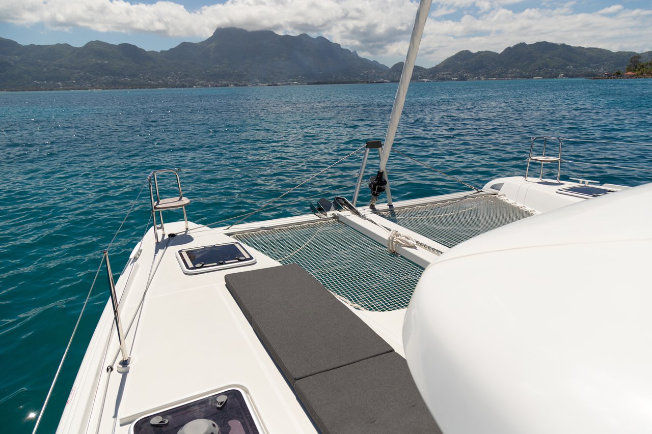 Lagoon 42 - 4 + 2 cab. — photo 17
