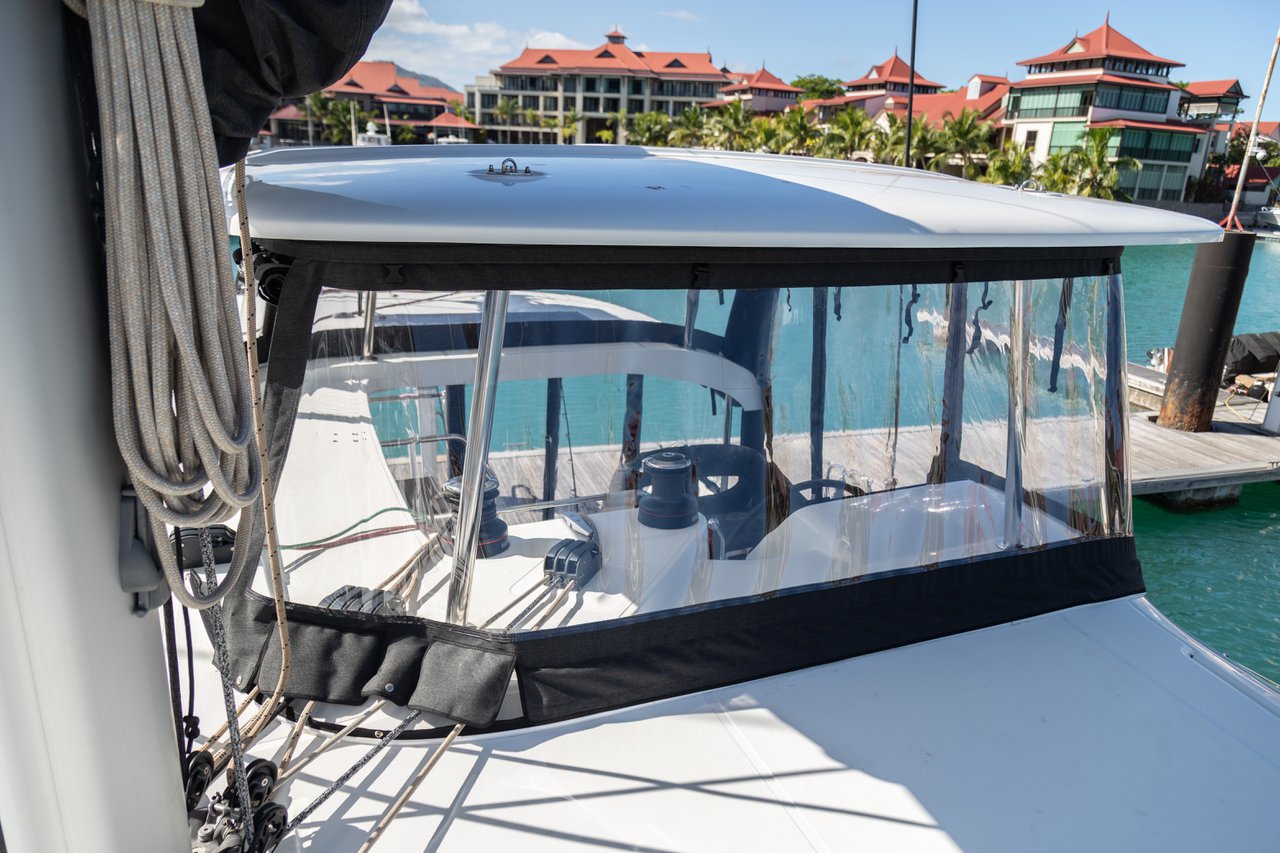 Lagoon 42 - 4 + 2 cab. — photo 22