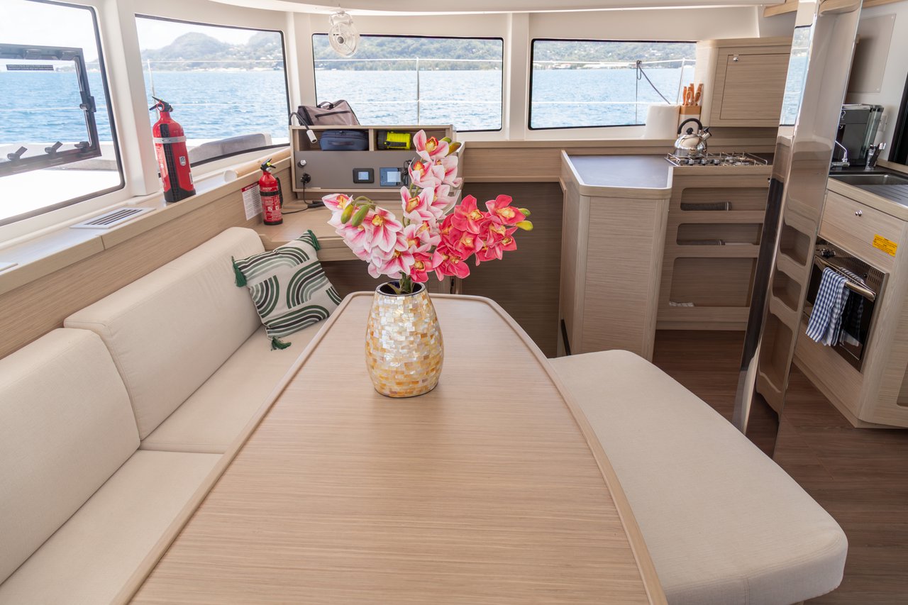 Lagoon 42 - 4 + 2 cab. — photo 27