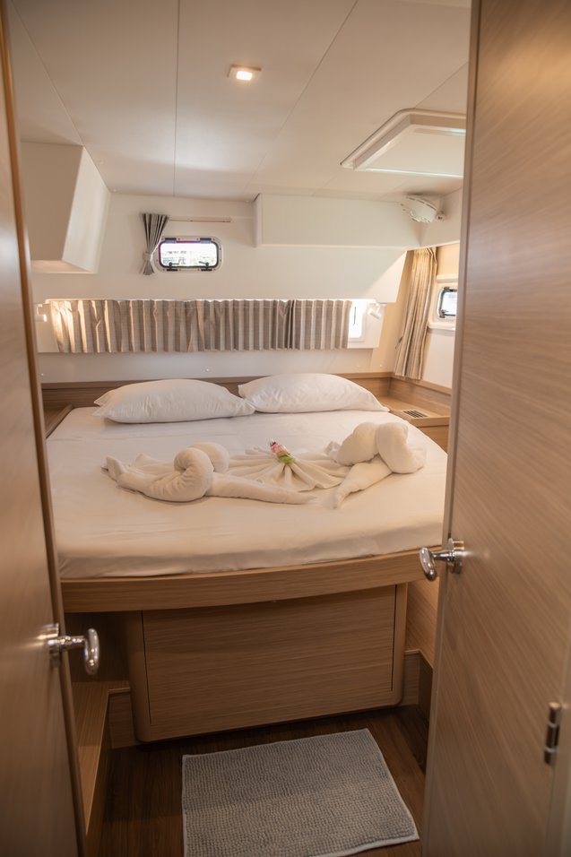 Lagoon 42 - 4 + 2 cab. — photo 32