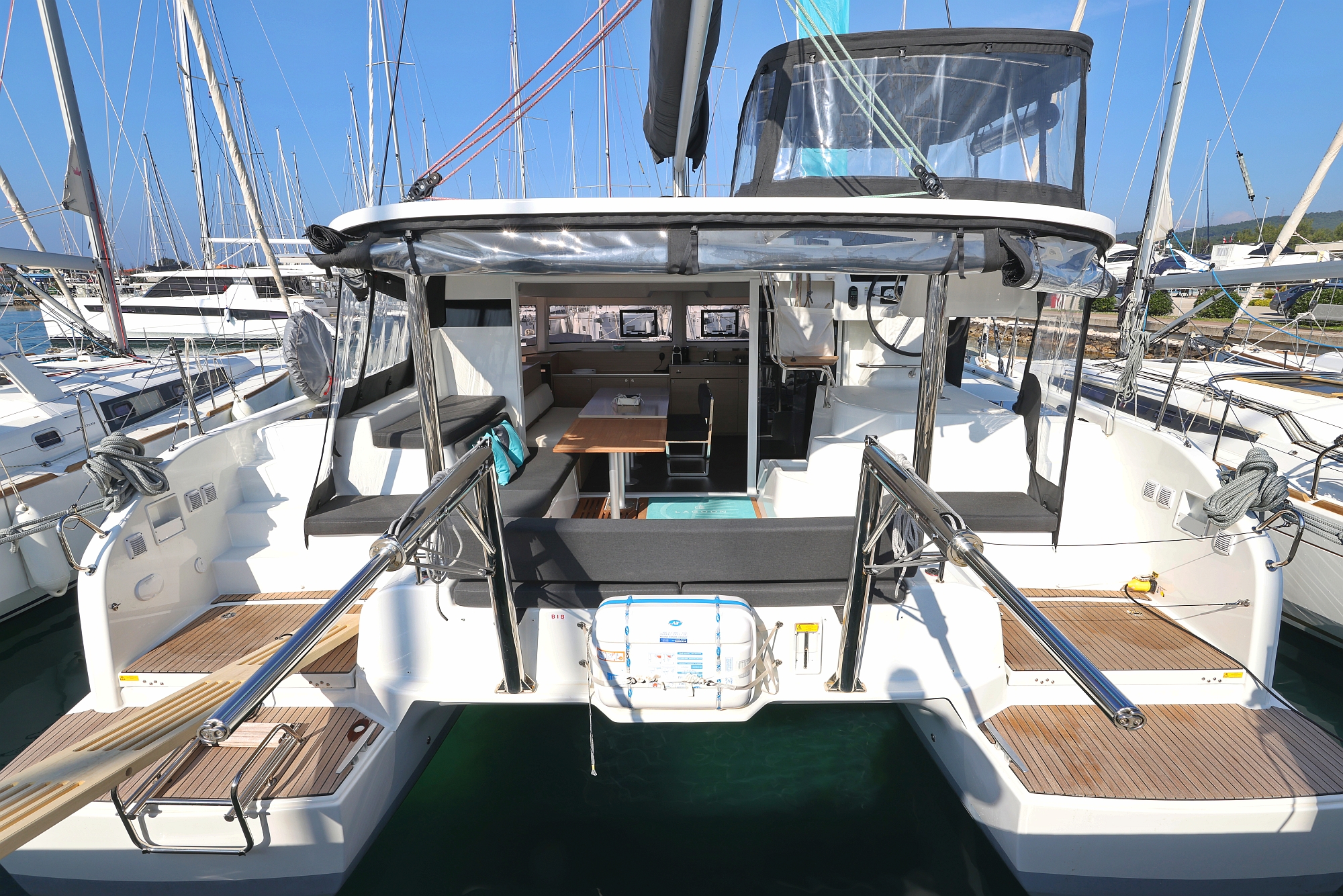 Lagoon 38 - 3 + 2 cab. — photo 35