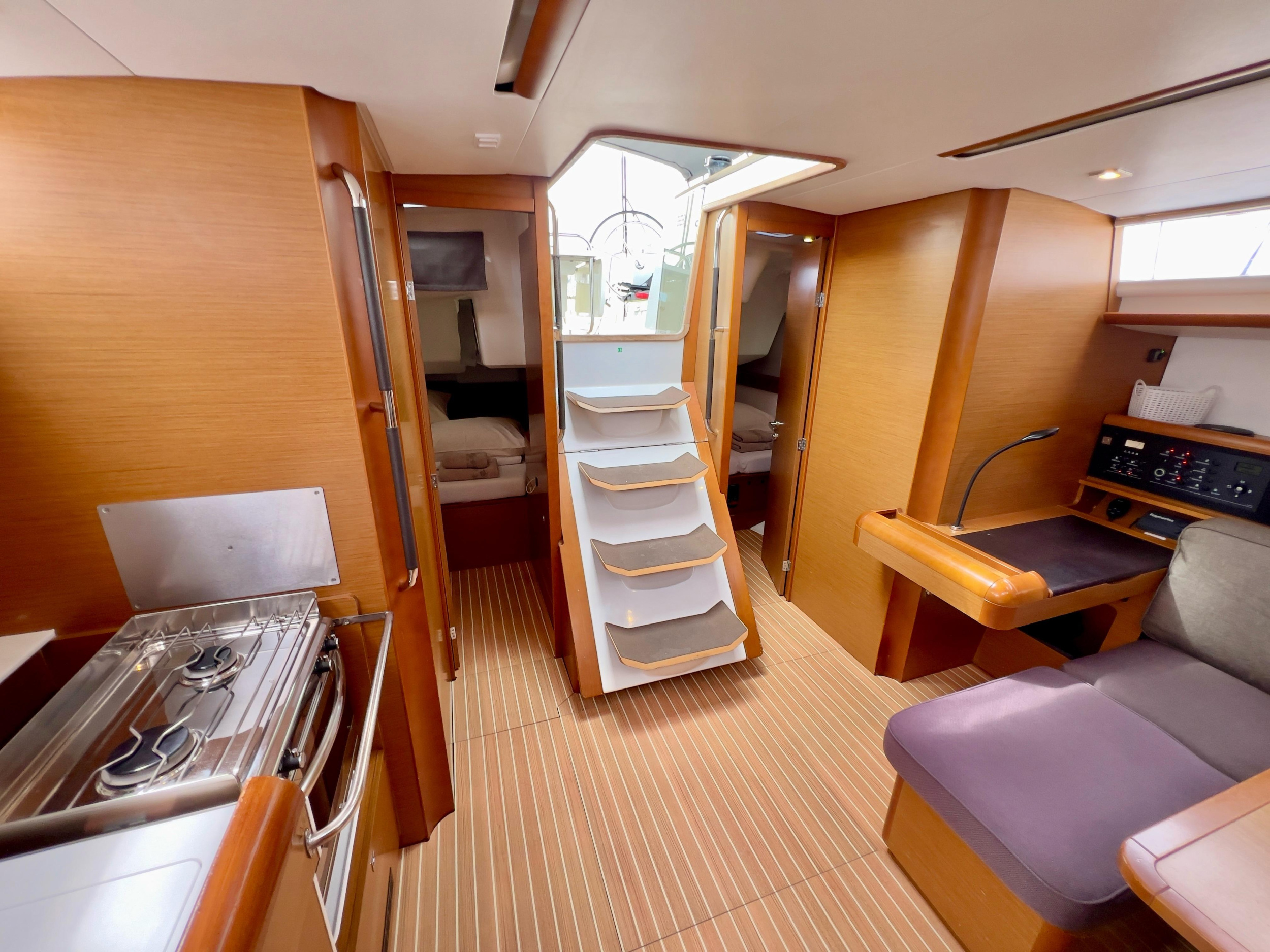 Sun Odyssey 479 - 4 cab. — photo 3