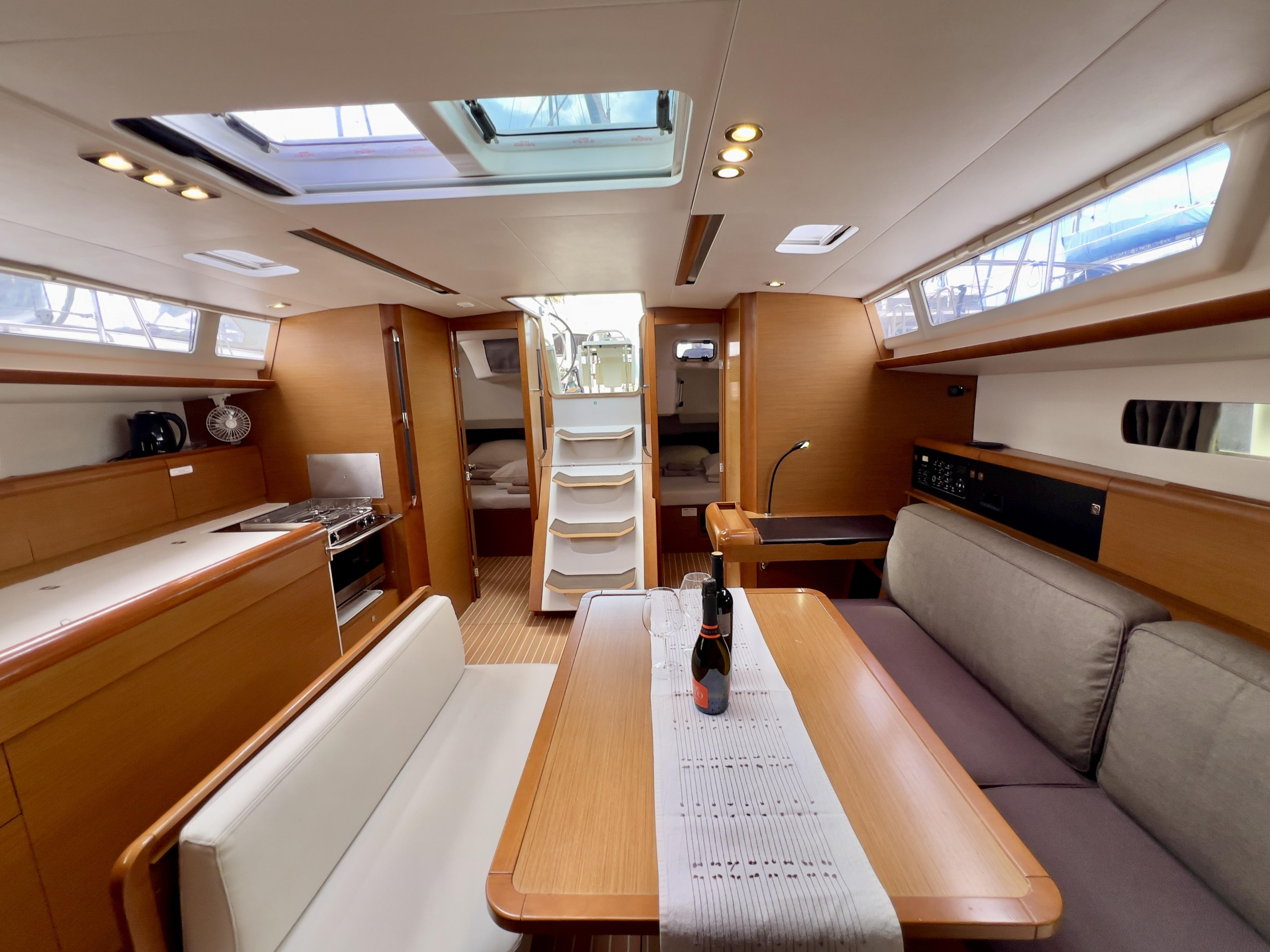 Sun Odyssey 479 - 4 cab. — photo 4