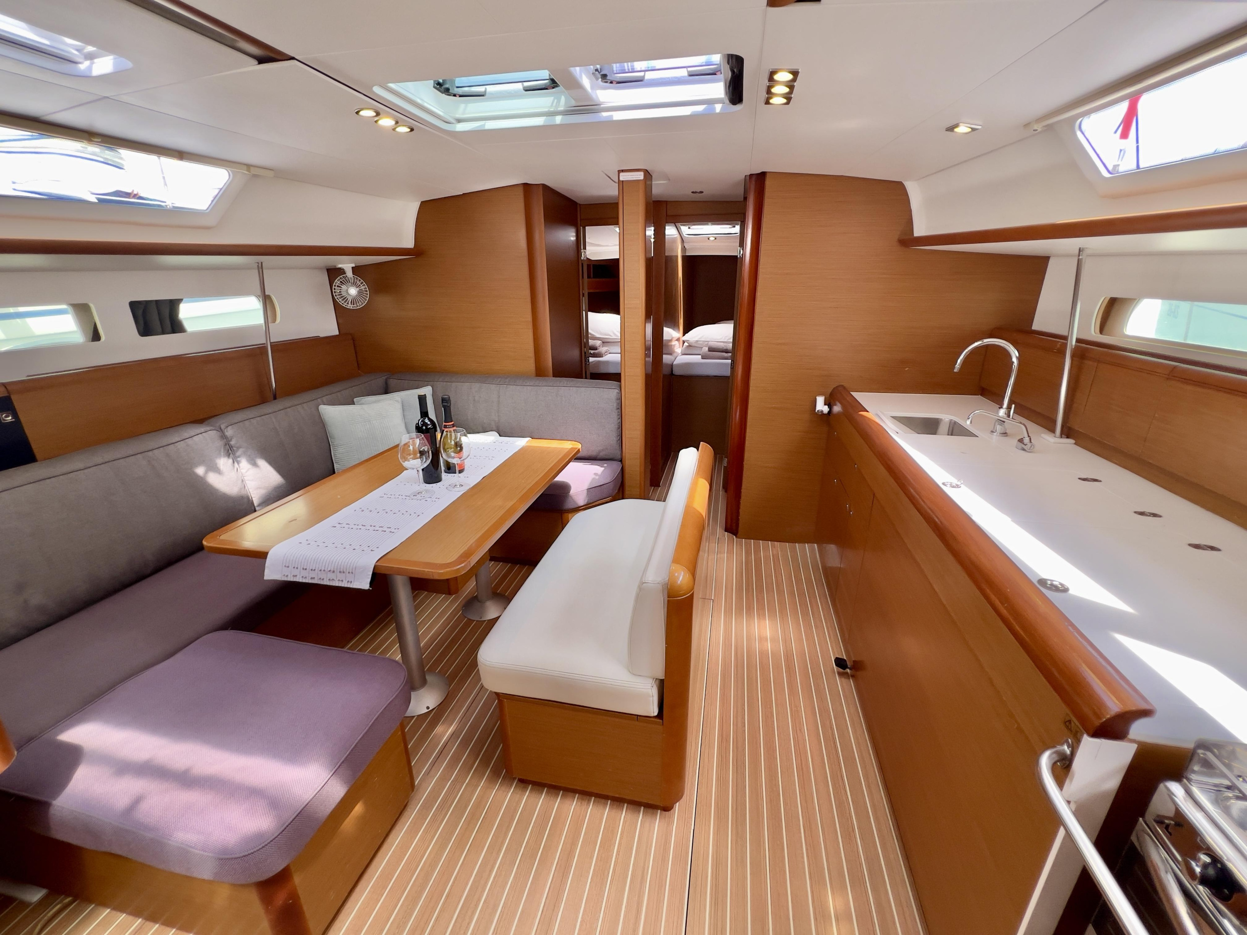 Sun Odyssey 479 - 4 cab. — photo 6