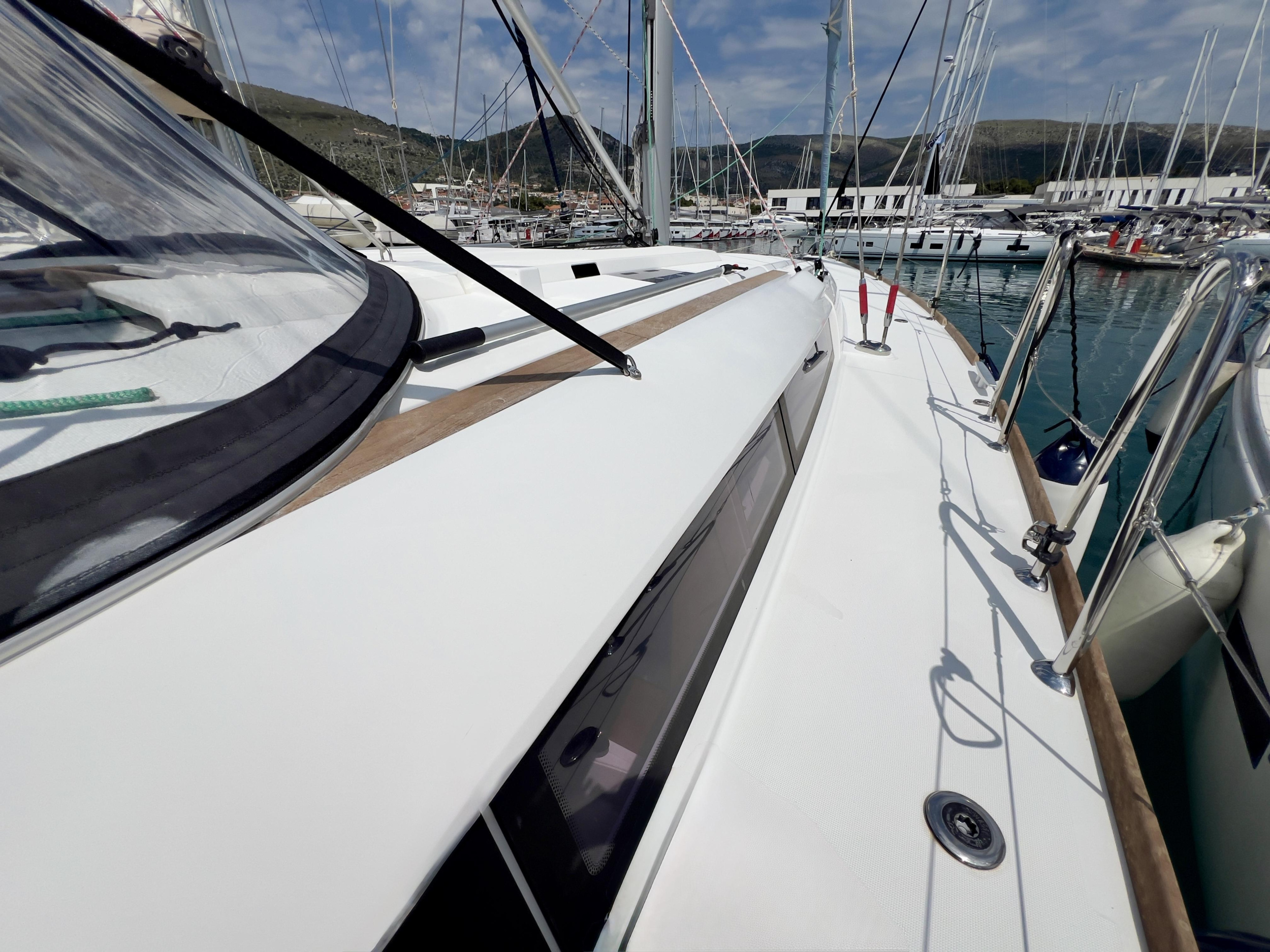 Sun Odyssey 479 - 4 cab. — photo 9