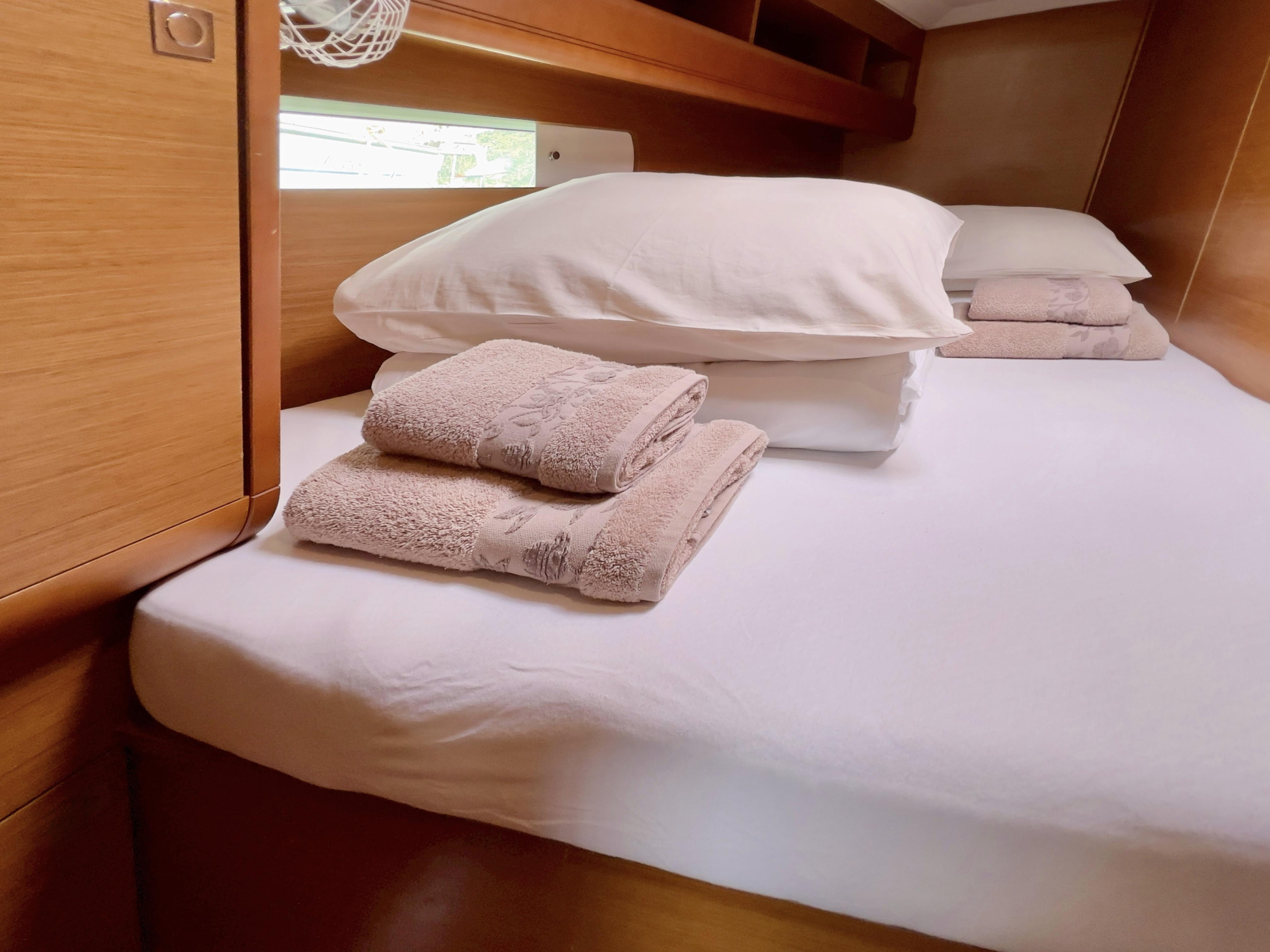 Sun Odyssey 479 - 4 cab. — photo 14