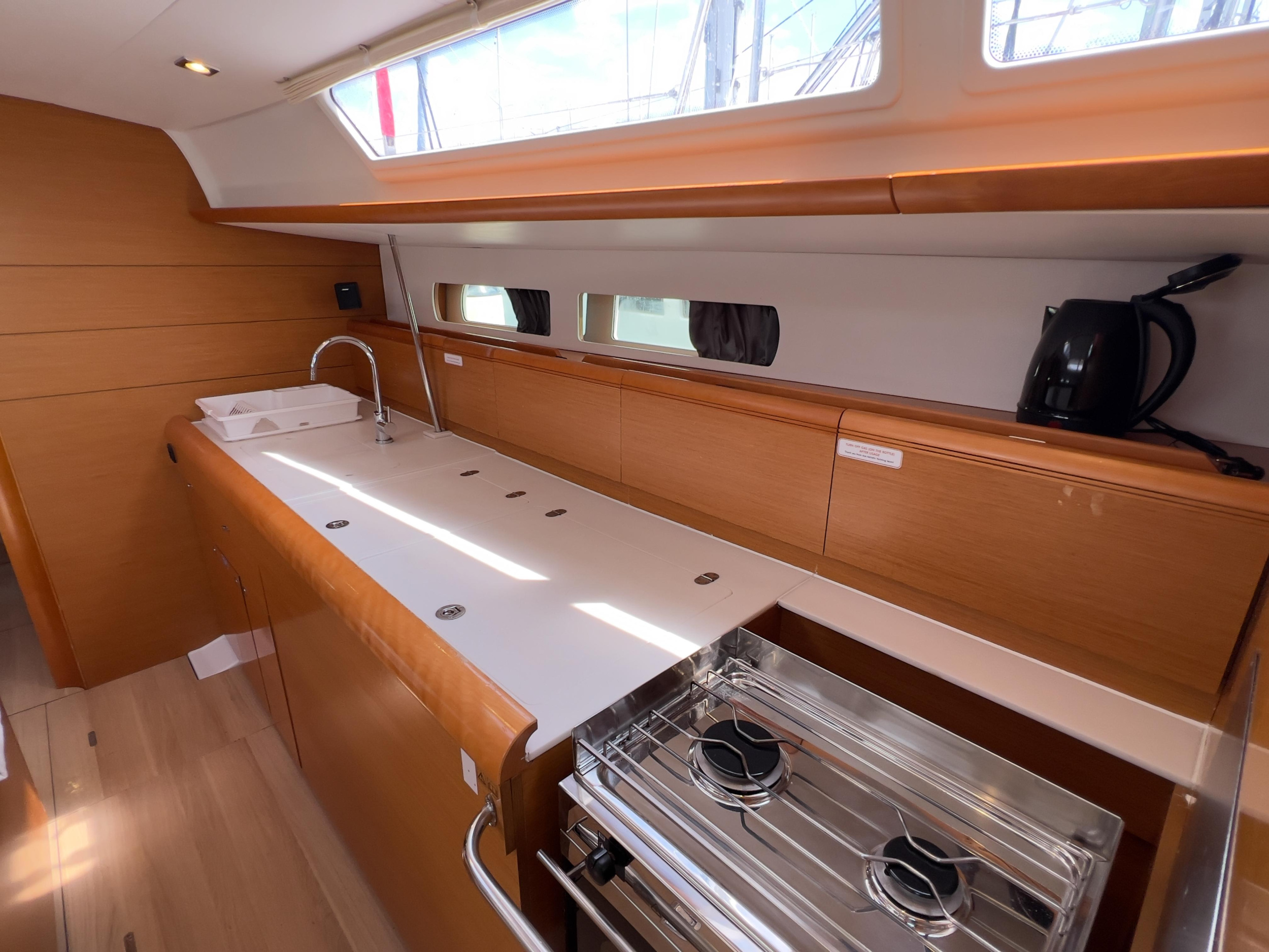 Sun Odyssey 479 - 4 cab. — photo 8