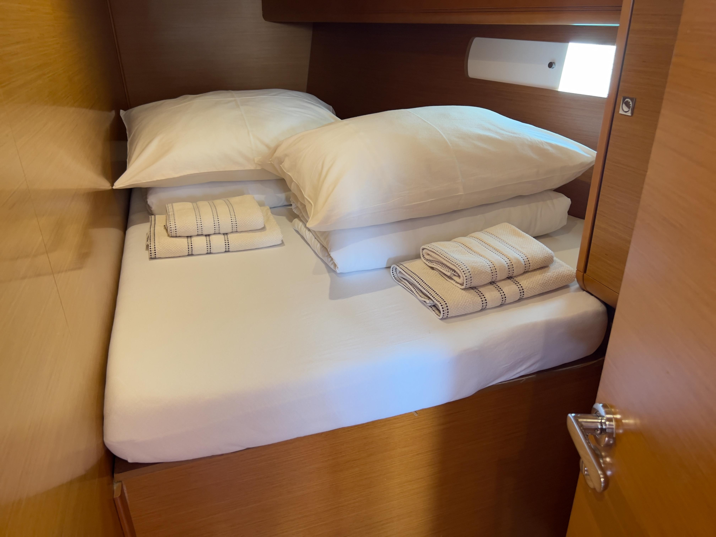 Sun Odyssey 479 - 4 cab. — photo 10