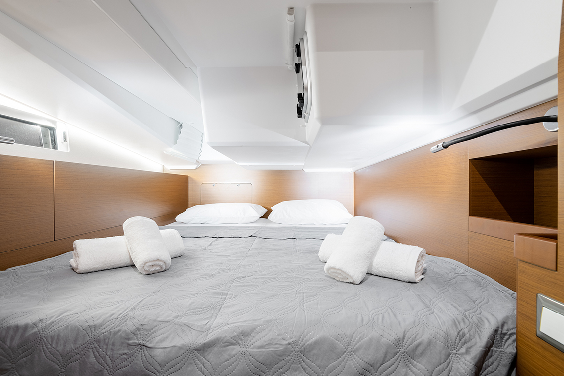 Sun Odyssey 490 - 5 cab. — photo 22