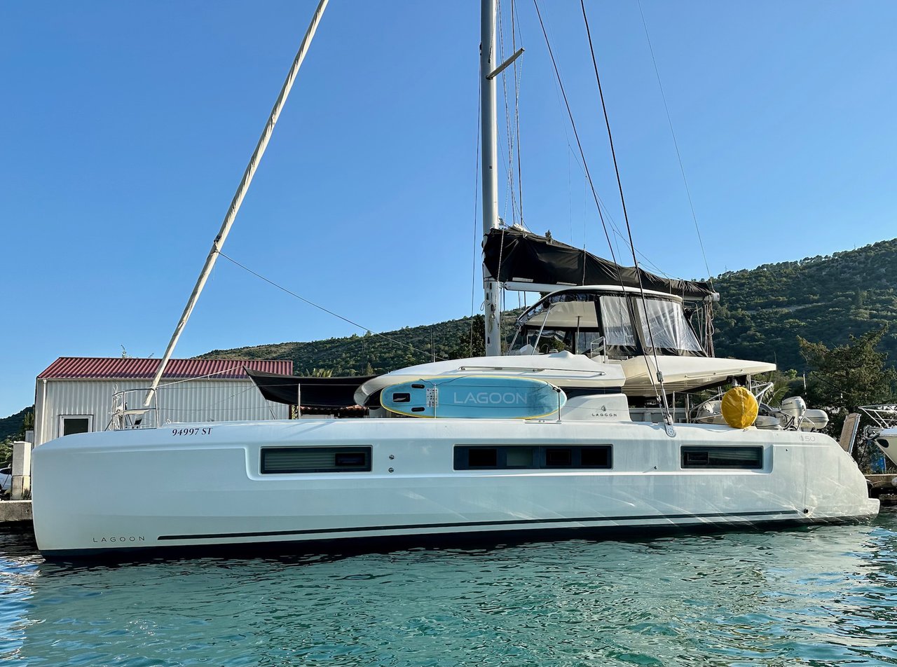 Lagoon 50 - 6 + 1 cab. — photo 4