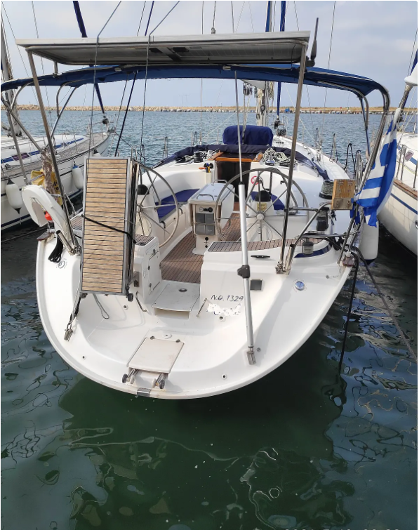 Bavaria 44 — photo 3