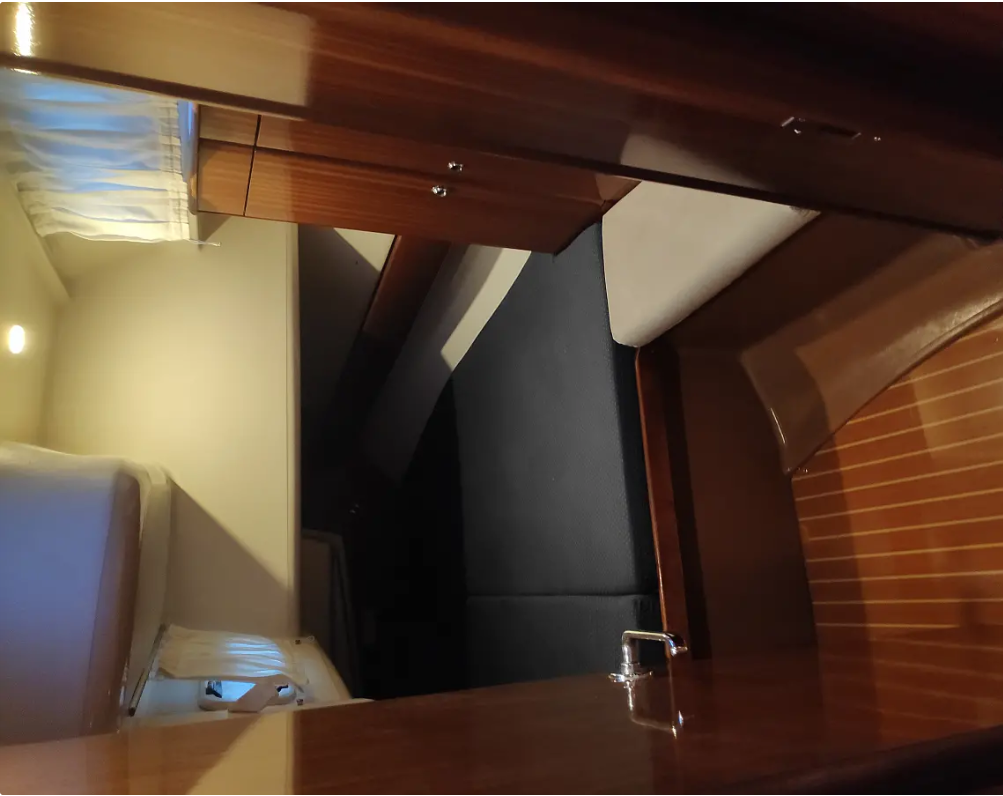 Bavaria 44 — photo 12