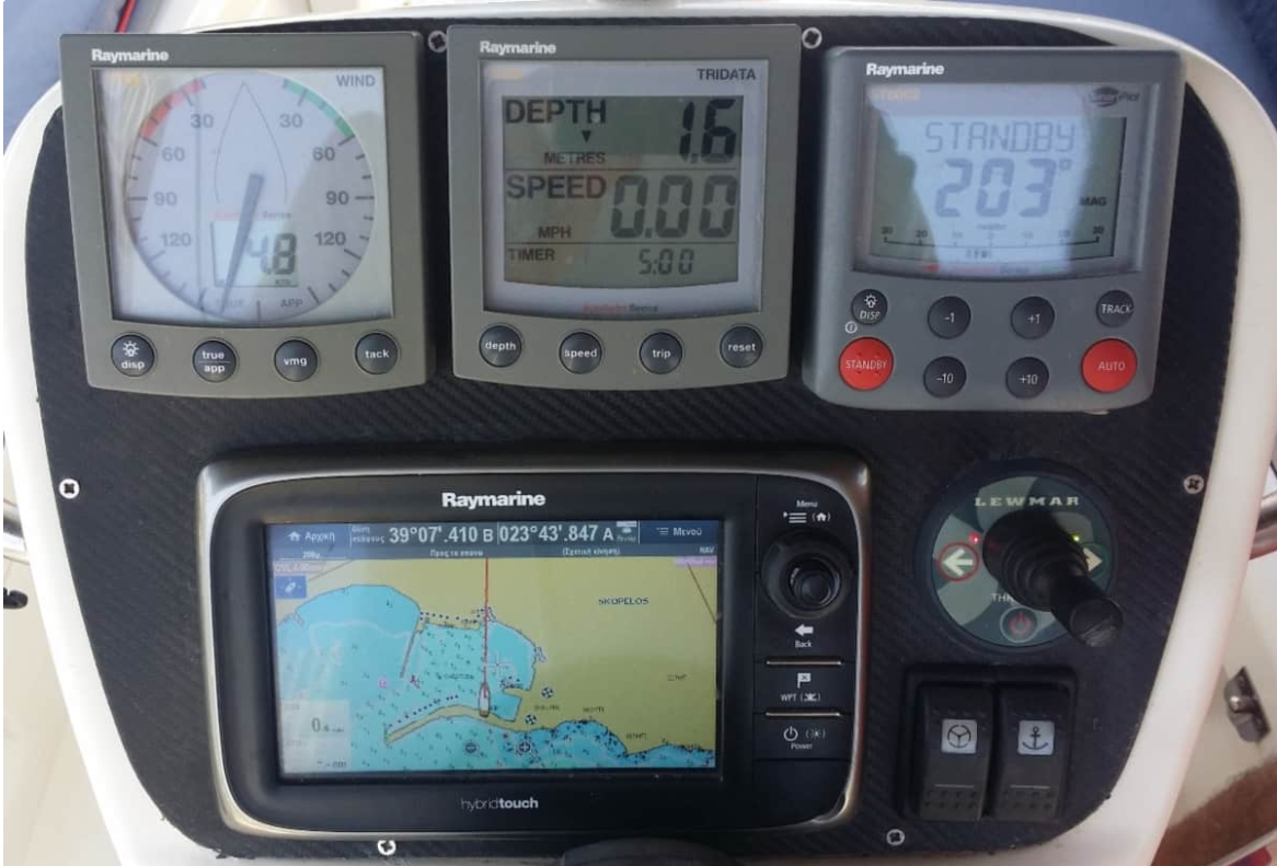 Bavaria 38 — photo 4
