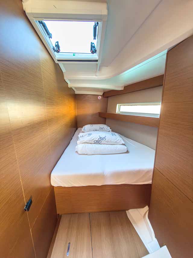 Sun Odyssey 440 - 4 cab. — photo 17