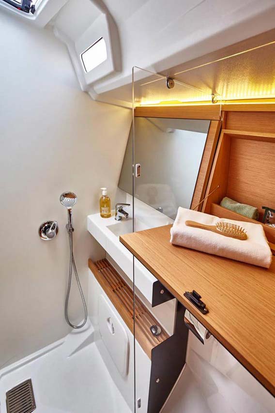 Sun Odyssey 440 - 4 cab. — photo 20
