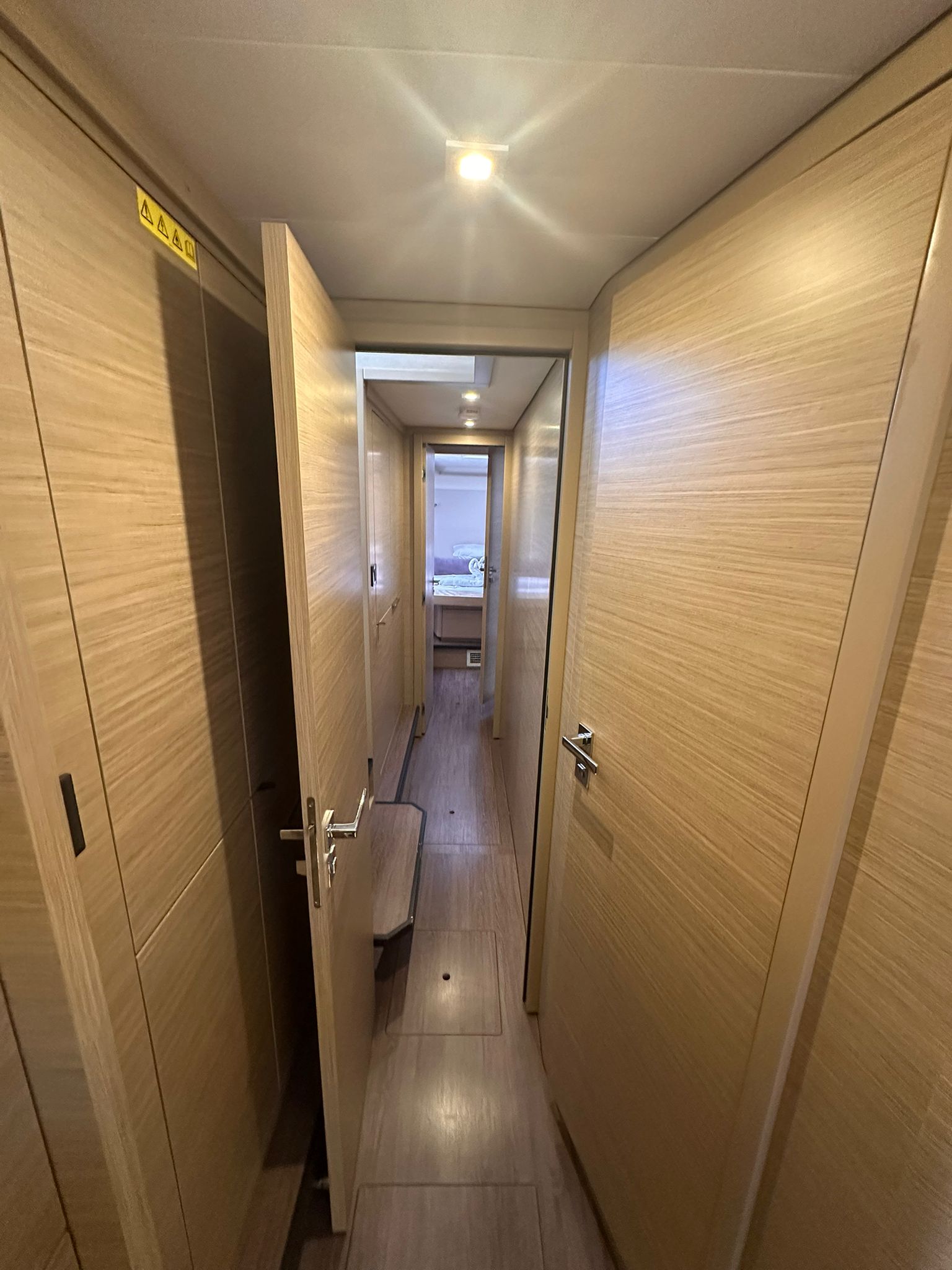 Lagoon 46 - 4 + 1 cab. — photo 8