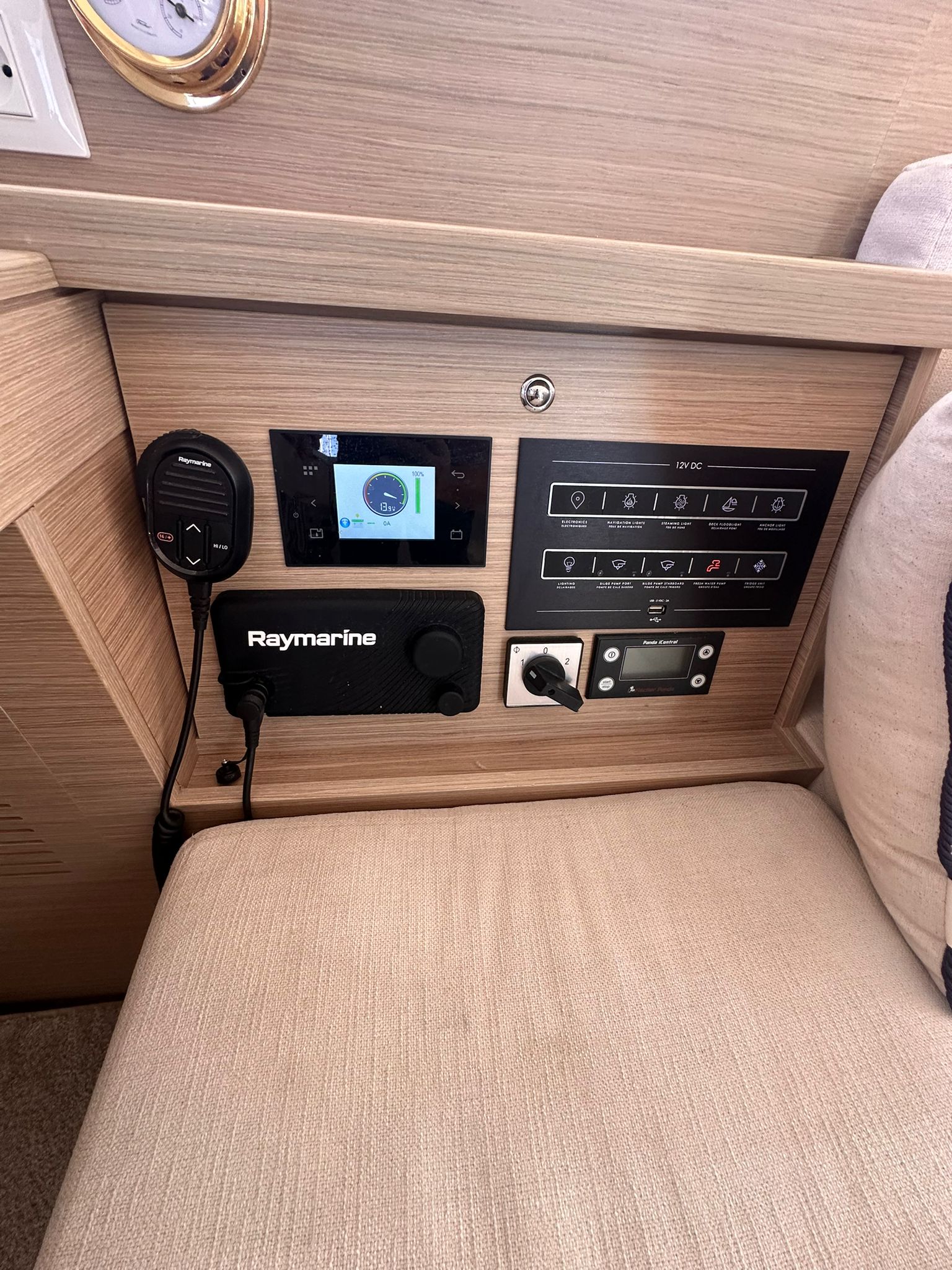 Lagoon 40 - 4 + 2 cab — photo 6