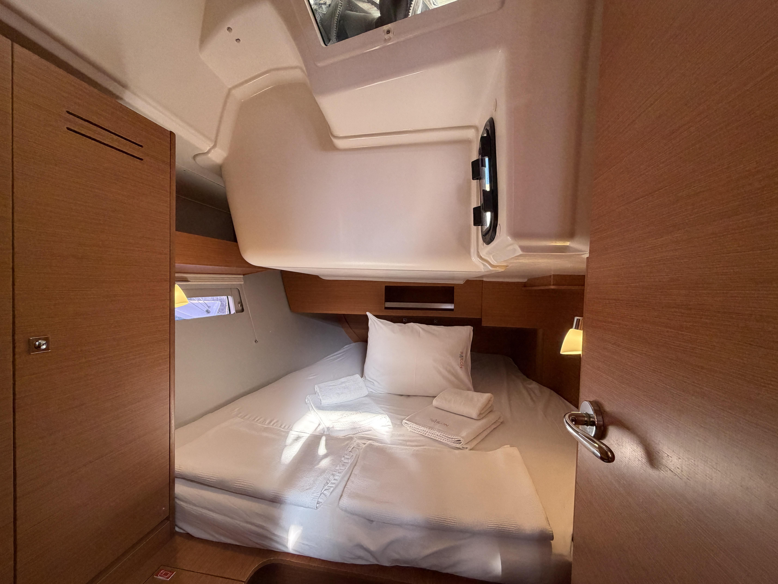 Dufour 390 — photo 15