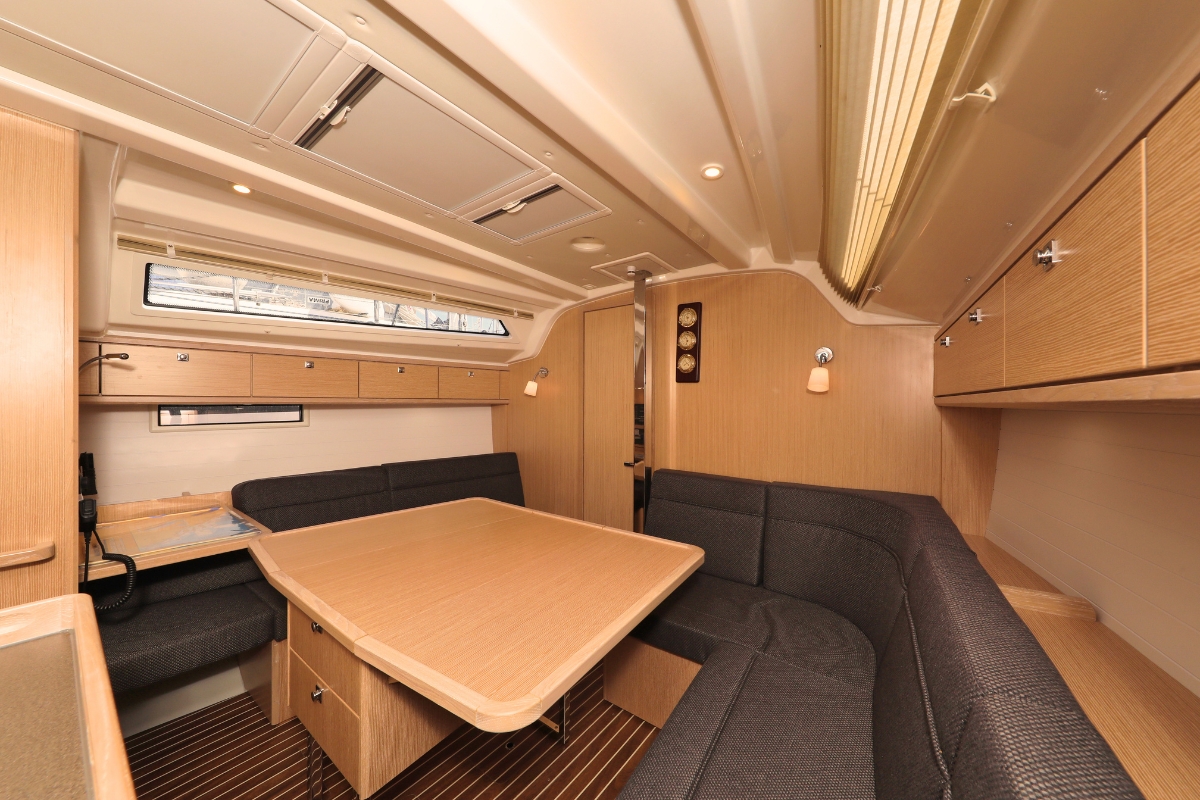 Bavaria Cruiser 37 - 3 cab. — photo 6