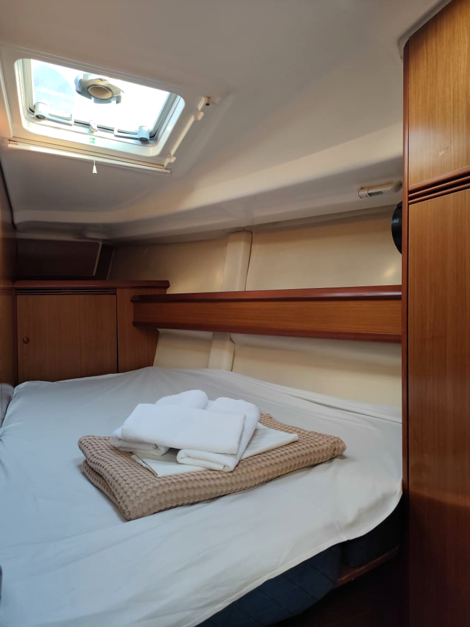 Sun Odyssey 45 — photo 12