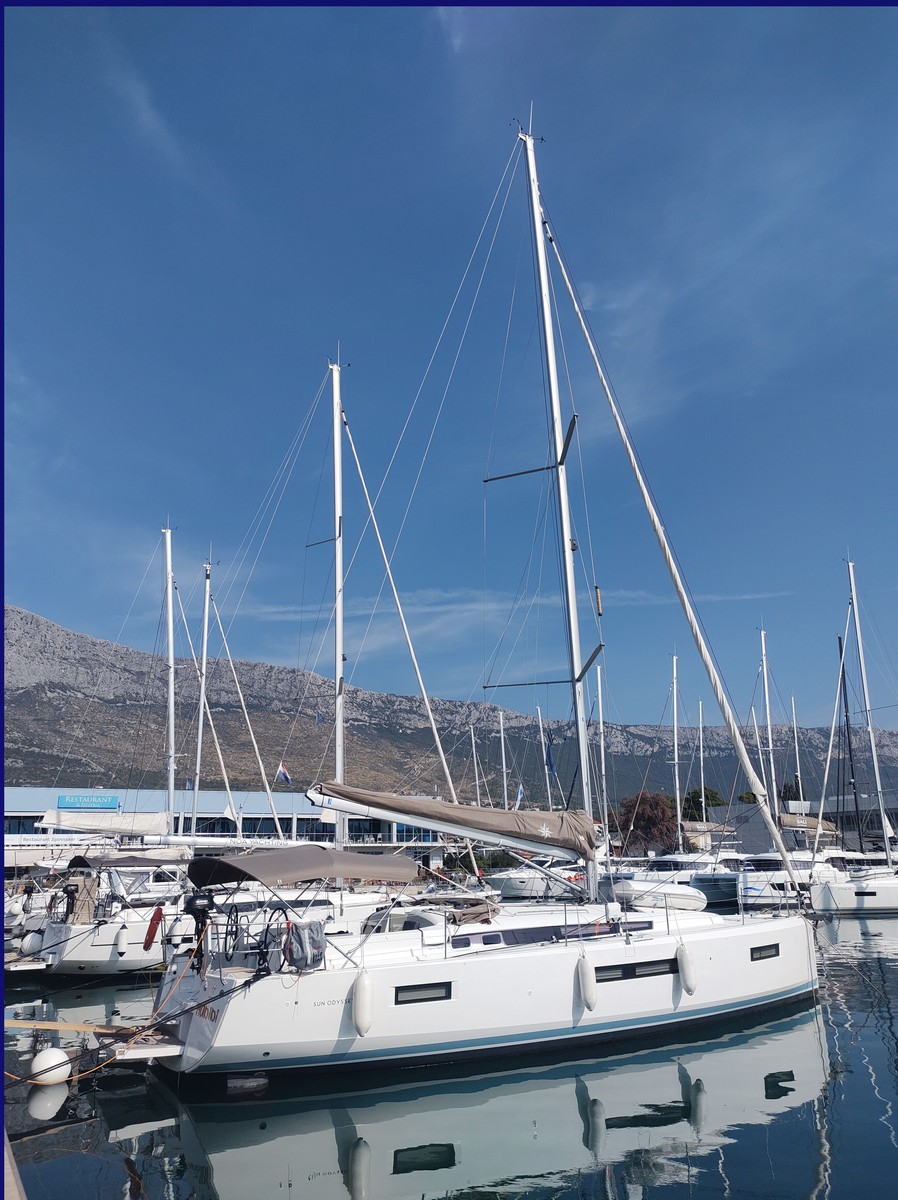 Sun Odyssey 440 - 4 cab. — photo 4