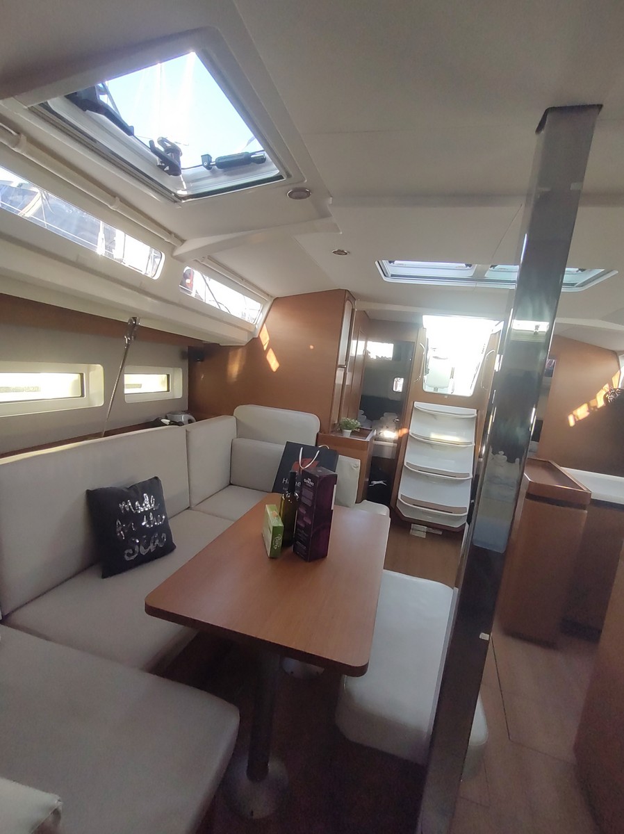Sun Odyssey 440 - 4 cab. — photo 7