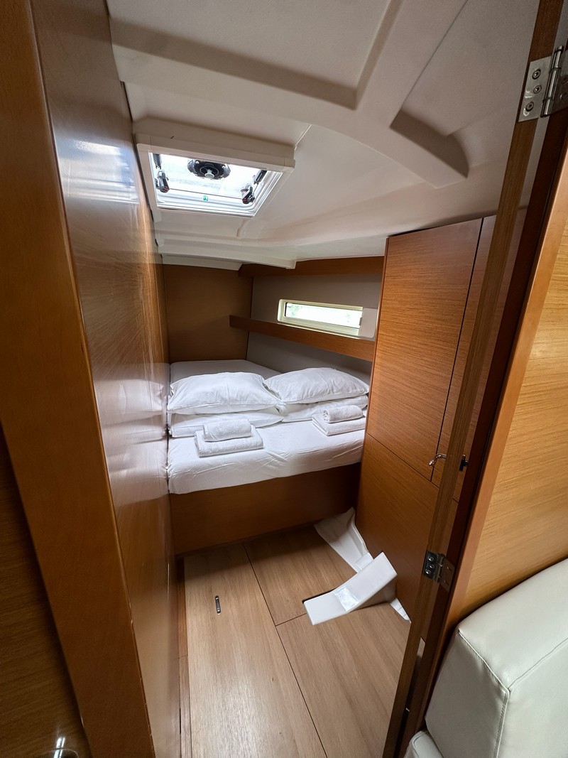 Sun Odyssey 440 - 4 cab. — photo 9