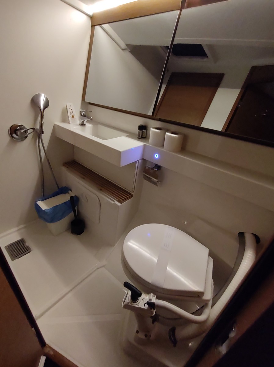 Sun Odyssey 440 - 4 cab. — photo 10