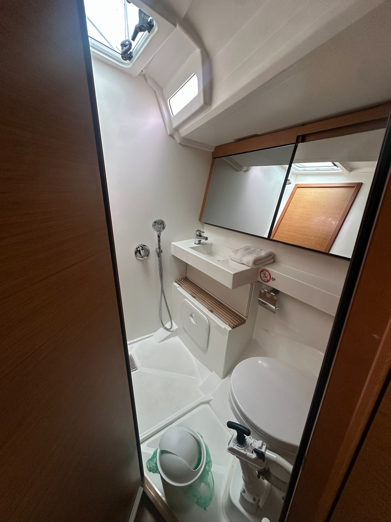 Sun Odyssey 440 - 4 cab. — photo 11