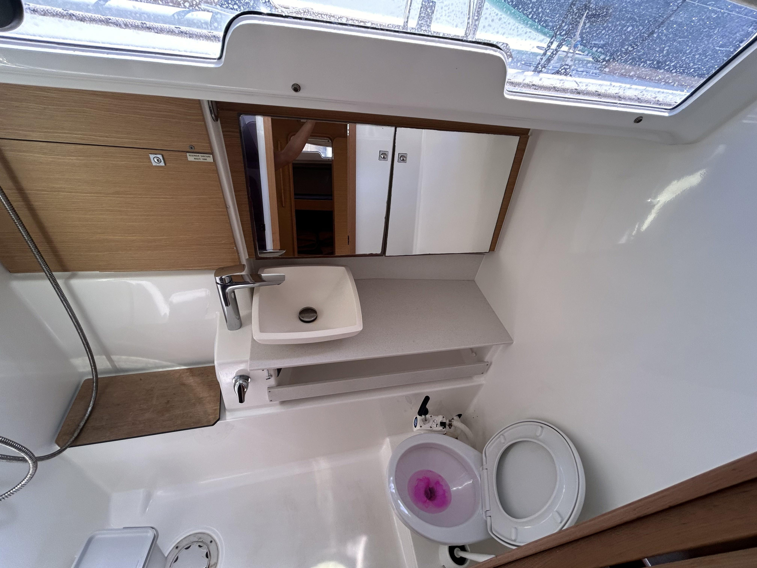 Dufour 430 GL — photo 10