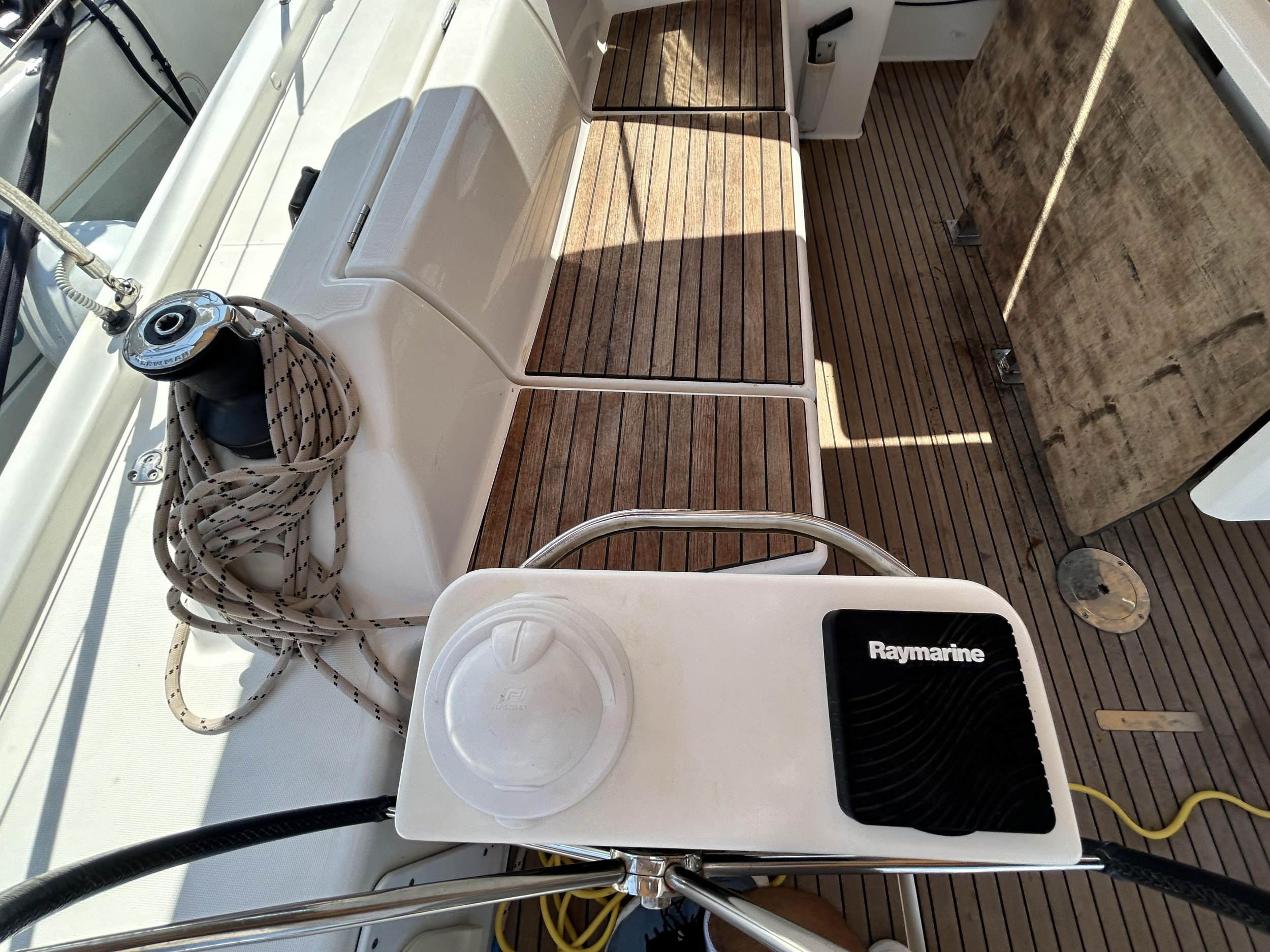Dufour 430 GL — photo 27