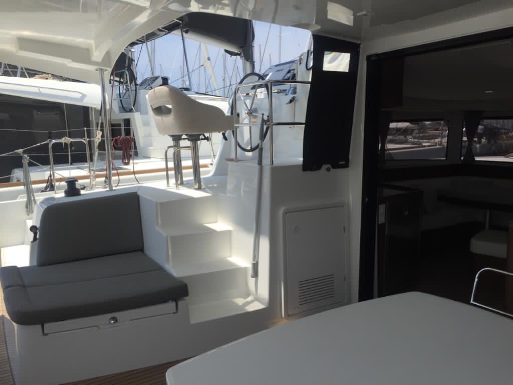 Lagoon 42 - 4 + 2 cab. — photo 7