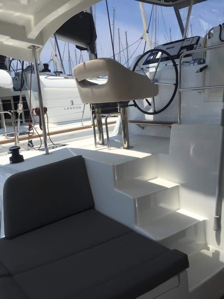 Lagoon 42 - 4 + 2 cab. — photo 11